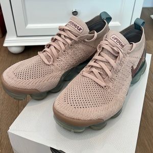 Nike Air VaporMax FlyKnit 2, Mauve, Size 9